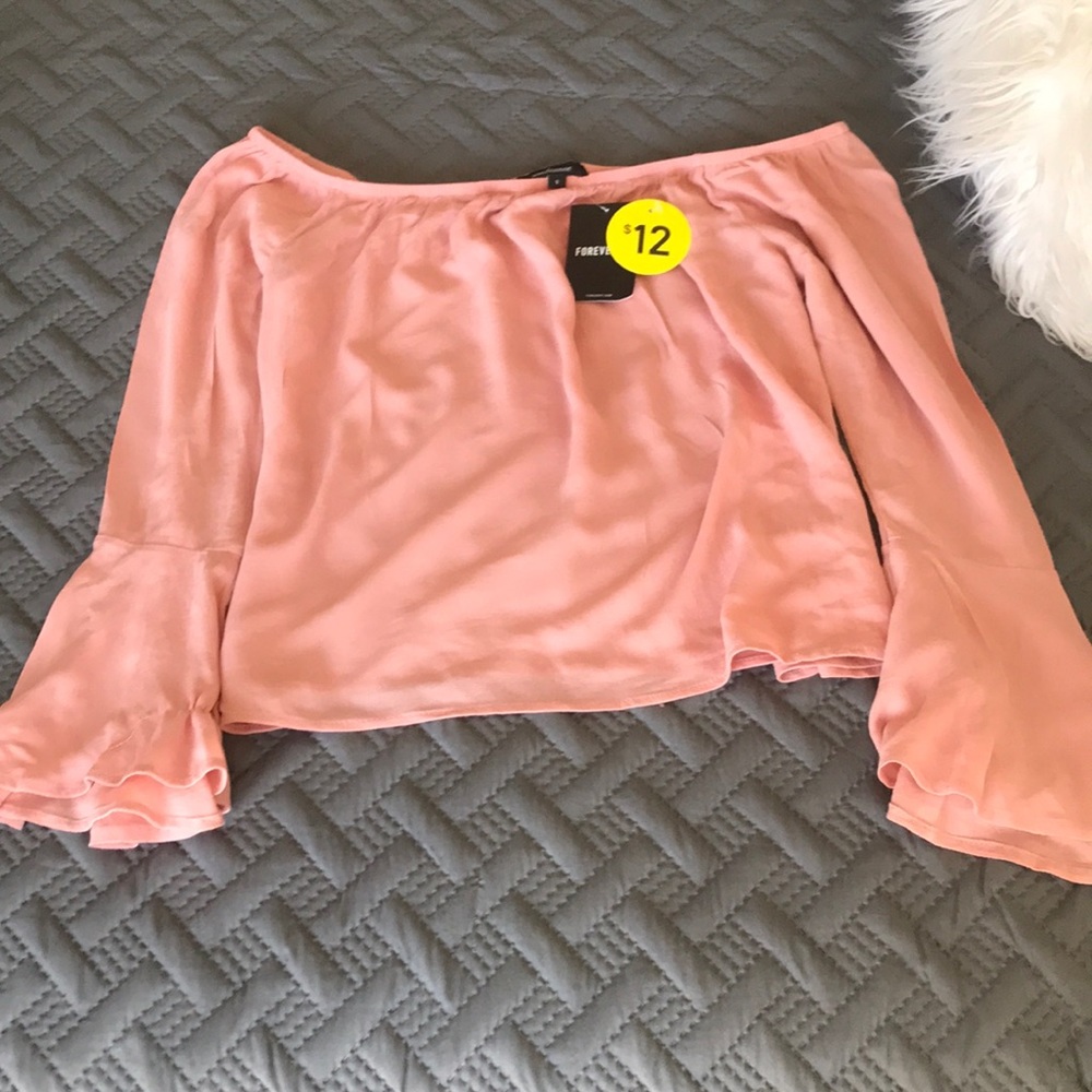 Off shoulder pink top